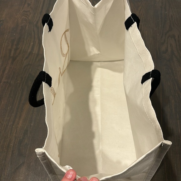 Bride Gift Set: Bag, Hat, Headband/Veil, Tumbler, & Sign - Picture 12 of 16